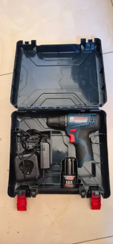 Parafusadeira E Furadeira Bosch GSR 120-LI 12V + Bateria + Carregador + Maleta