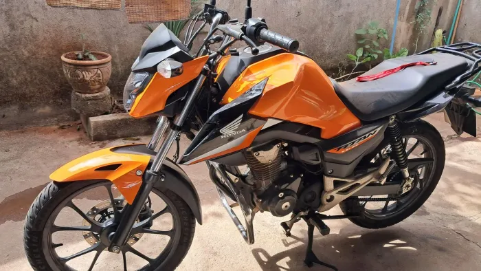 Titan 160