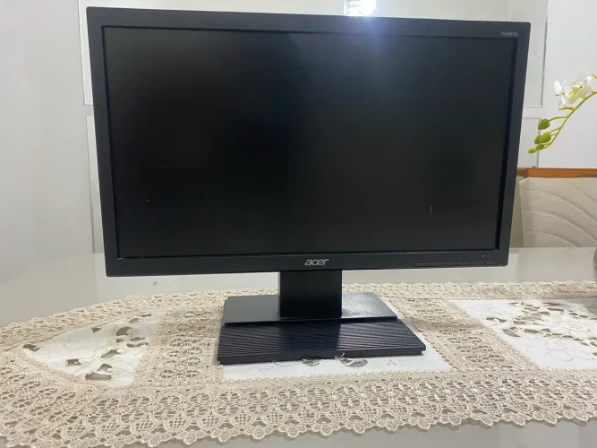 Monitor acer em estado de usado-bom