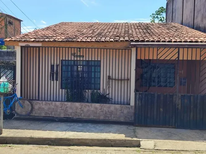 Vila de Kit nets com duas casas