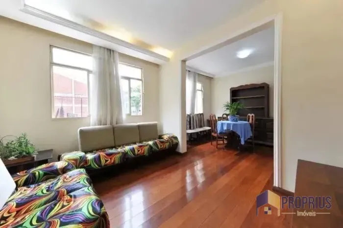Apartamento à venda no Santo Antônio, BH Descubra este incrível apartamento à venda em San