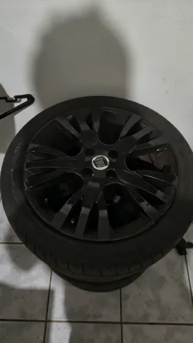 Rodas aro 16 com 4 pneus seminovos 195/45/16