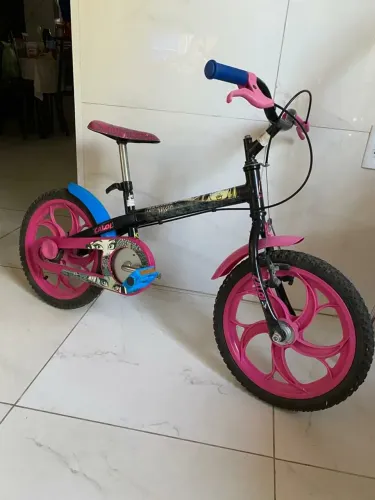 Bicicleta Caloi infantil rosa