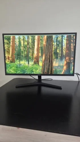 Monitor Samsung de 32 polegadas com resolução real 4K Ultra HD, modelo U32J590UQL 