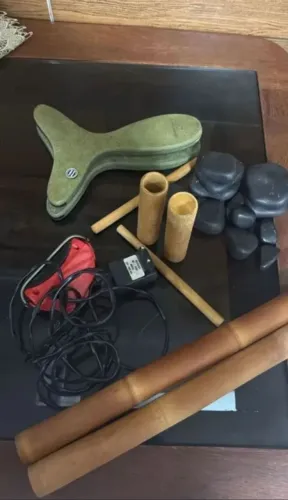 Kit de Massagem com Pedras Quentes, Bambu, pantalas com led e Luva