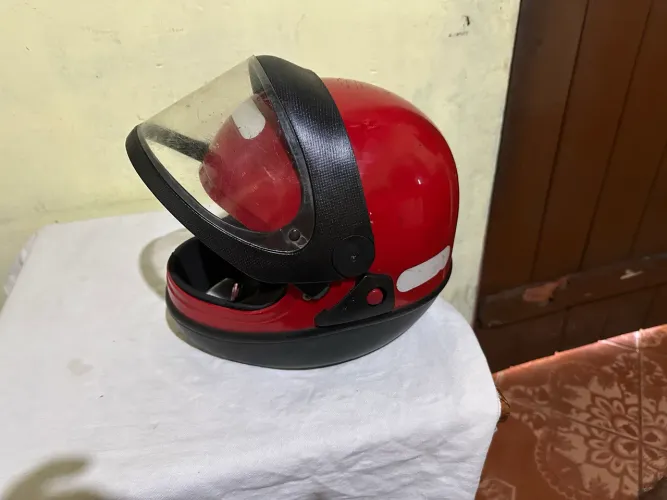 R$70 capacete automático