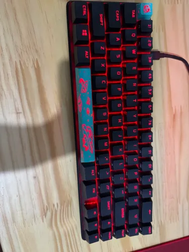 Teclado Gamer Mecânico HyperX Alloy Origins 65 Switch HX Aqua