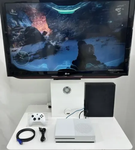 Xbox One S seminovo 100% Revisado + Jogos de Brinde