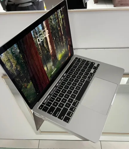 MacBook pro sem carregador leia a descrição