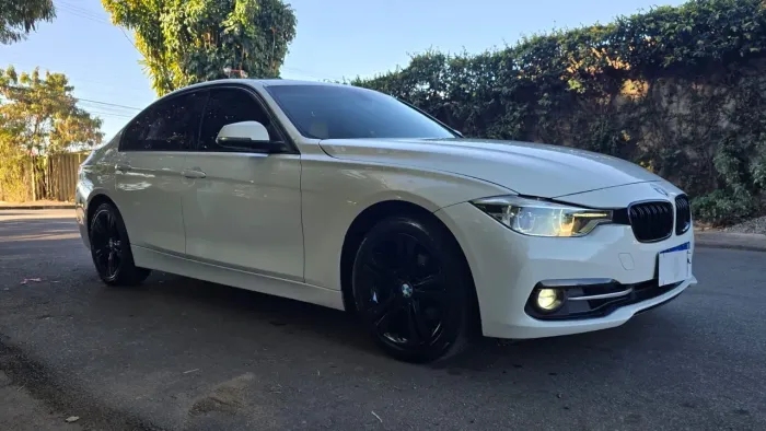 BMW 320I A Modern/sport TB 2.0/a.flex 16V 4P 2016