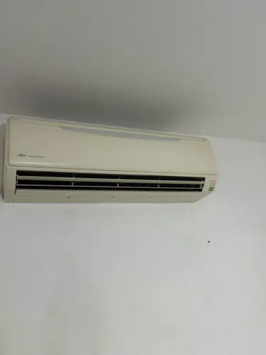 Ar condicionado Fujitsui Inverter 27000 BTUS Quente/Frio
