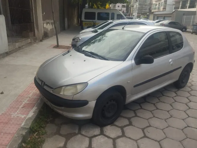 Peugeot 206 Selection/ Sensation 1.0 16V 3P 2001