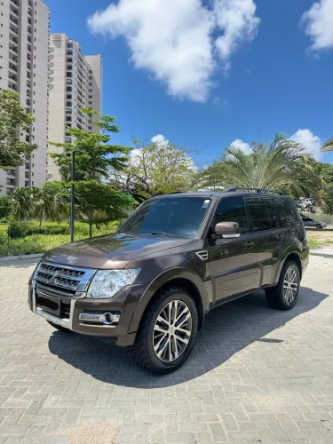 Mitsubishi Pajero HPE Full 3.2 4X4 T.i.dies. 5P AUT 2020