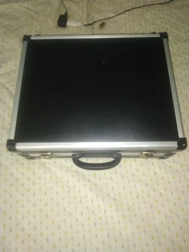 Hardcase para Toca discos usada 2 vezes