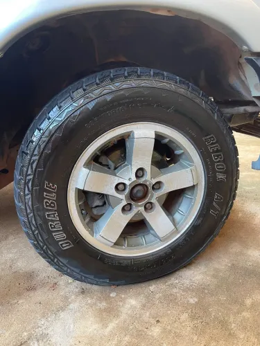 Pneus 235/70/16