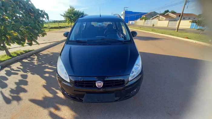 Fiat Idea Attractive 1.4 Fire Flex 8V 5P 2013