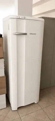 Geladeira Eletrolux RE29