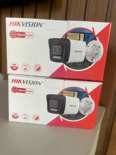 Câmera IP Hikvision DS-2CD1023G2-LIU 2MP Full HD (Duas câmeras)