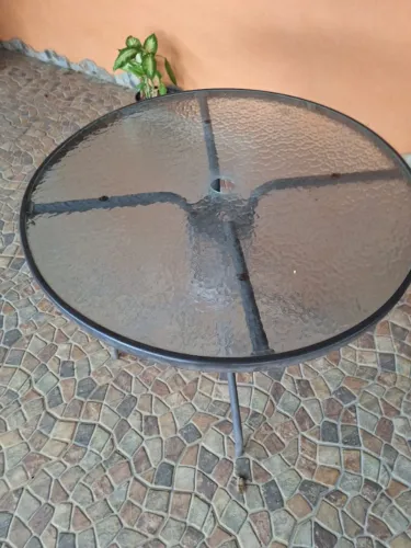 mesa redonda de vidro para terraço