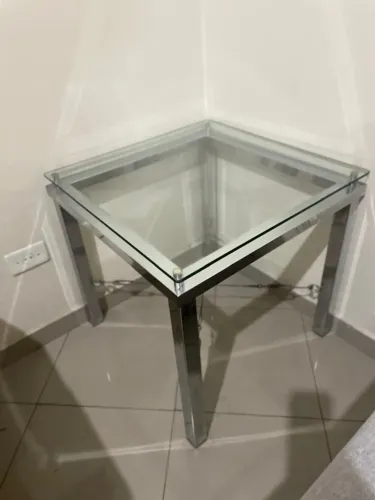 Mesa de Apoio Quadrada Vidro 7mm 59x59 ? Pés Cromado