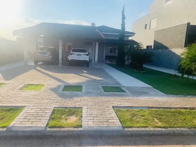 Excelente casa térrea disponível para locação 4 quartos em  - Atibaia - SP