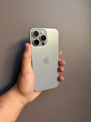 Iphone 16 Pro Max Bateria 98%