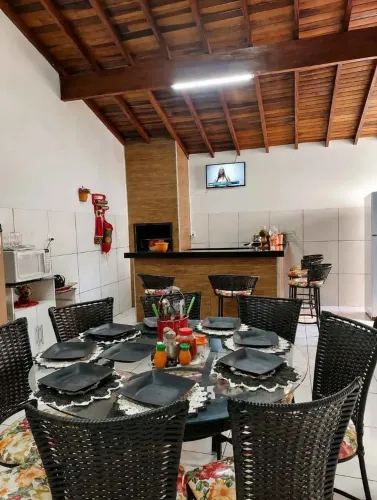 Vendo em Urânia - SP, Casa Completa com Área de Lazer e Abaixo da Avaliação Caixa