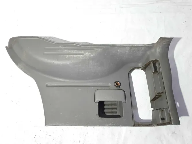 Acabamento Porta Malas Esquerdo Chevrolet Tracker 01 A 09 Preto