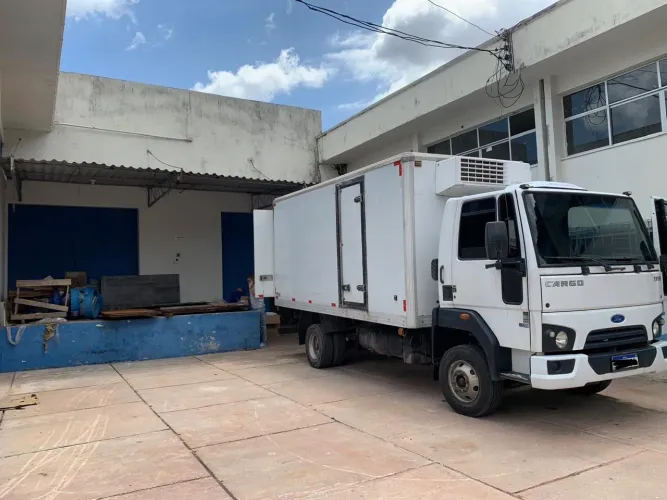 Ford Cargo 1119 2015 Baú Frigorífico