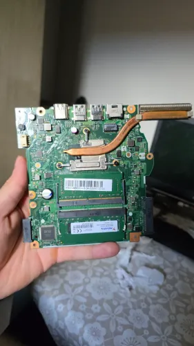 Placa-Mãe Acer Aspire ES1-572 - Com Defeito - Para Reparo/Peças