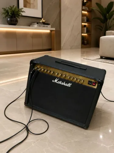 Amplificador Marshall JCM 600 