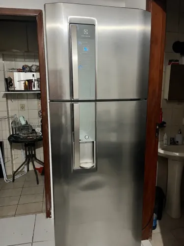 VENDE-SE GELADEIRA FROST FREE ELECTROLUX