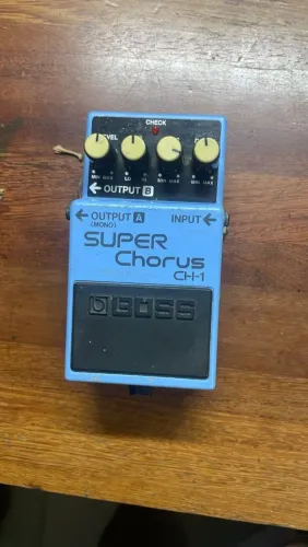 Pedal guitarra Super Chorus CH 1