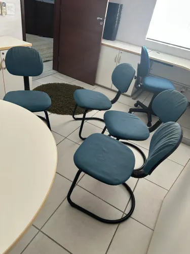 Conjunto de 4 Cadeiras Fixas de Escritório Secretária Pé Esqui - Tecido Azul