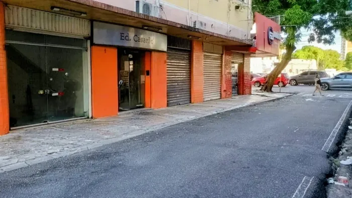 Alugo loja a 50 m da Basílica de Nazaré 