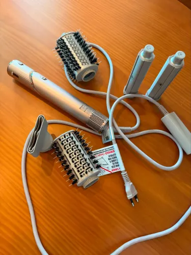 Shark Secador e Modelador de Cabelo 110V - 4 acessórios