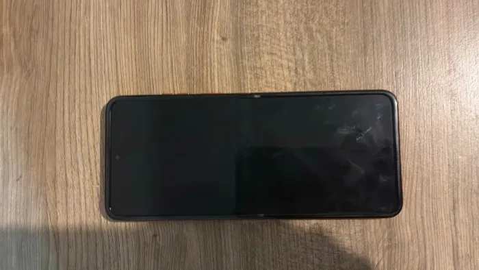 Motorola Razr 50 ? para conserto ou retirada de peças