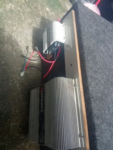 Vendo som automotivo