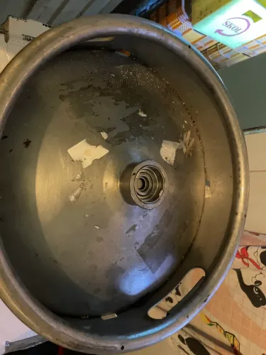 Barril de chopp vazio