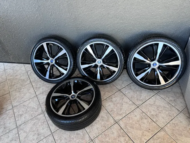 Rodas aro 20  BMW (Serve em outros carros também)