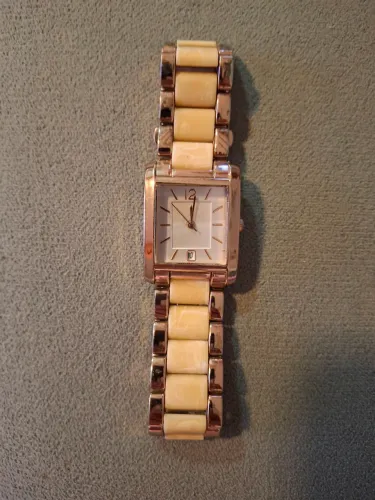 Relógio Michael Kors K-12012 feminino, com pulseira estilo tartaruga/marfim