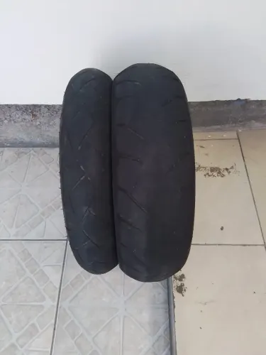 Vendo 2 peneus traseiro 160x60 zr r17 dinteiro 120x70 zr r17 350 os dois 