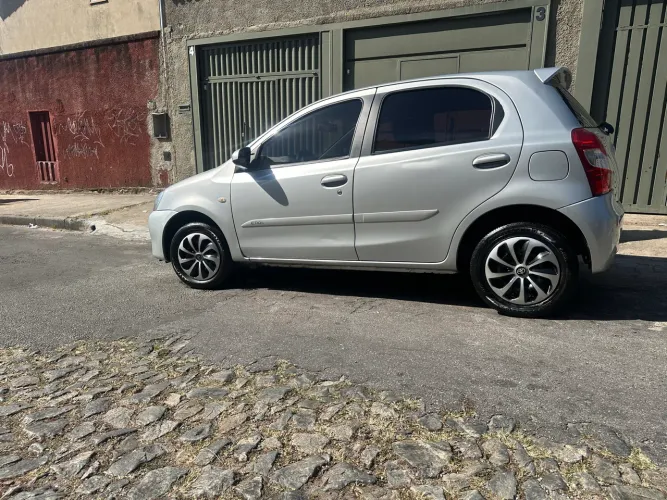 Toyota Etios XS 1.5 Flex 16V 5P Mec. 2017