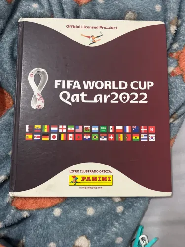 ÁLBUM COPA 2022 CAPA DURA+2 Legend COLADAS Neymar BRONZE , Lucas Modri? OURO