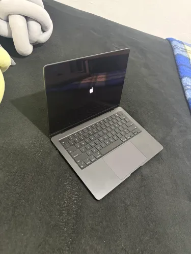 Macbook Pro m4 24gb Ram SSD 512GB