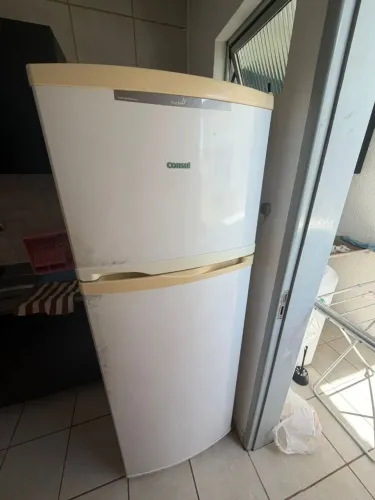 Geladeira Consul 220v