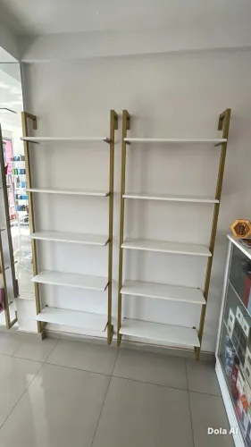 Vendo prateleiras para loja comércio R$250,00 cada
