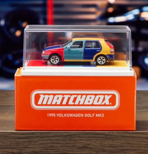 Matchbox 1995 Volkswagen Golf Harlequin