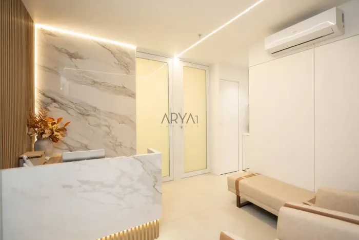 Sala comercial à venda no Edifício Union Tower no Água Verde ARYA1