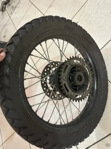 Roda traseira xre300 com abs
